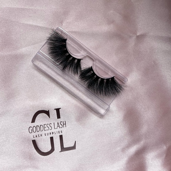 Lash strips - Picture 3 of 3